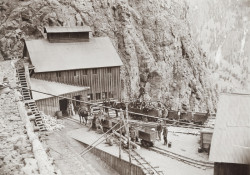 Commodore Mine #3, 1900 (photo courtesy Creede Historical Society 1845_MHC_18c1) 
